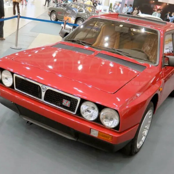 クラシックカー内装ケアにAGジャームフリーを使用しているガレーヂ伊太利屋の展示車両